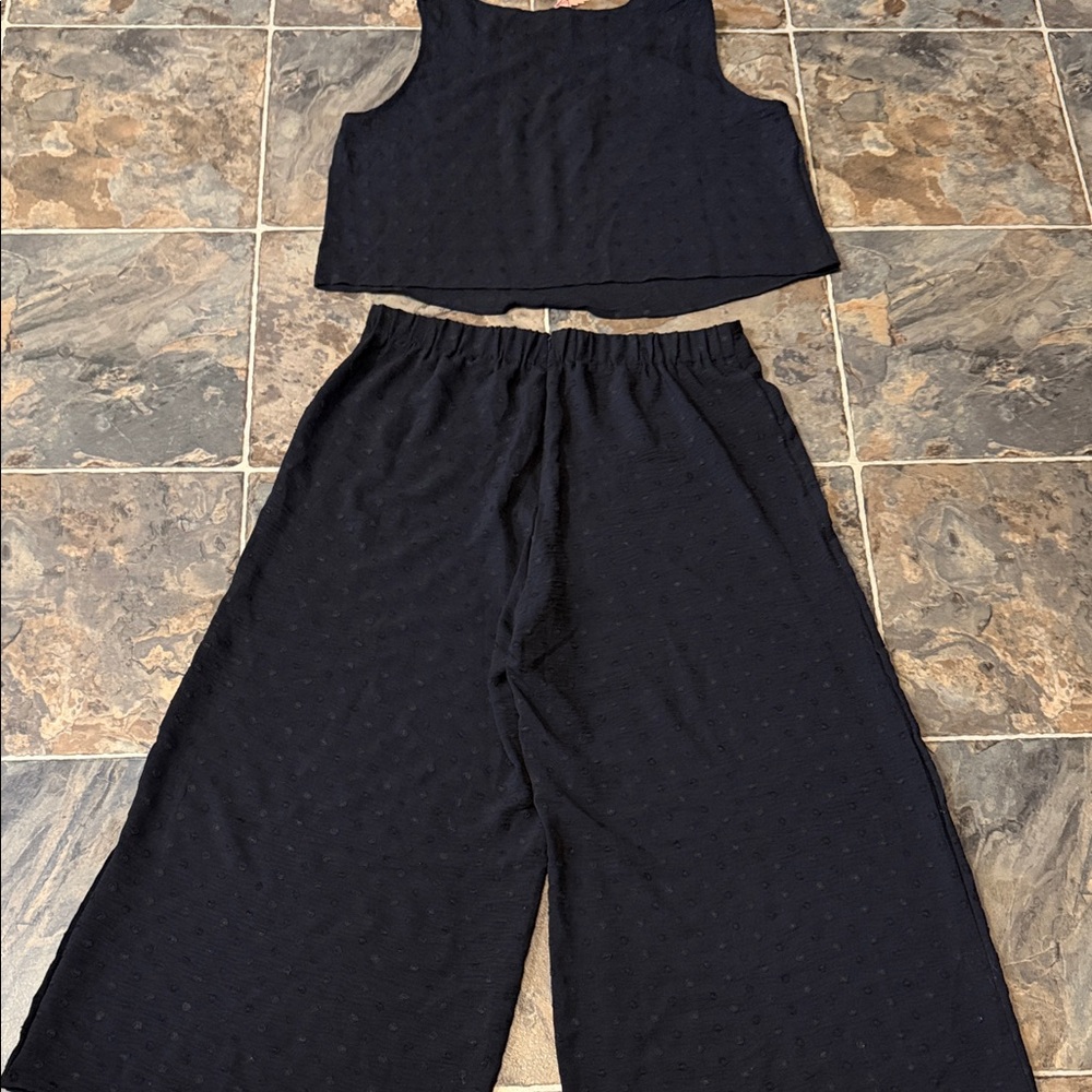 Black Wide-Leg Two-Piece Jumpsuit Set - Picture 5 of 6